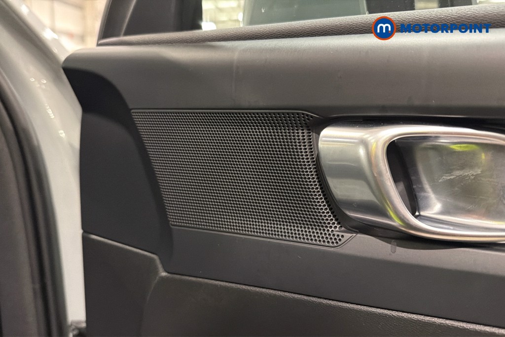 Volvo Xc40 Core Automatic Petrol SUV - Stock Number (1648291) - 21st supplementary image