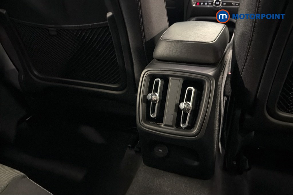 Volvo Xc40 Core Automatic Petrol SUV - Stock Number (1648291) - 30th supplementary image