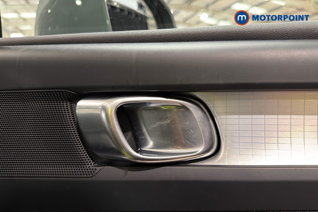 Volvo Xc40 Core Automatic Petrol SUV - Stock Number (1648291) - 42nd supplementary image