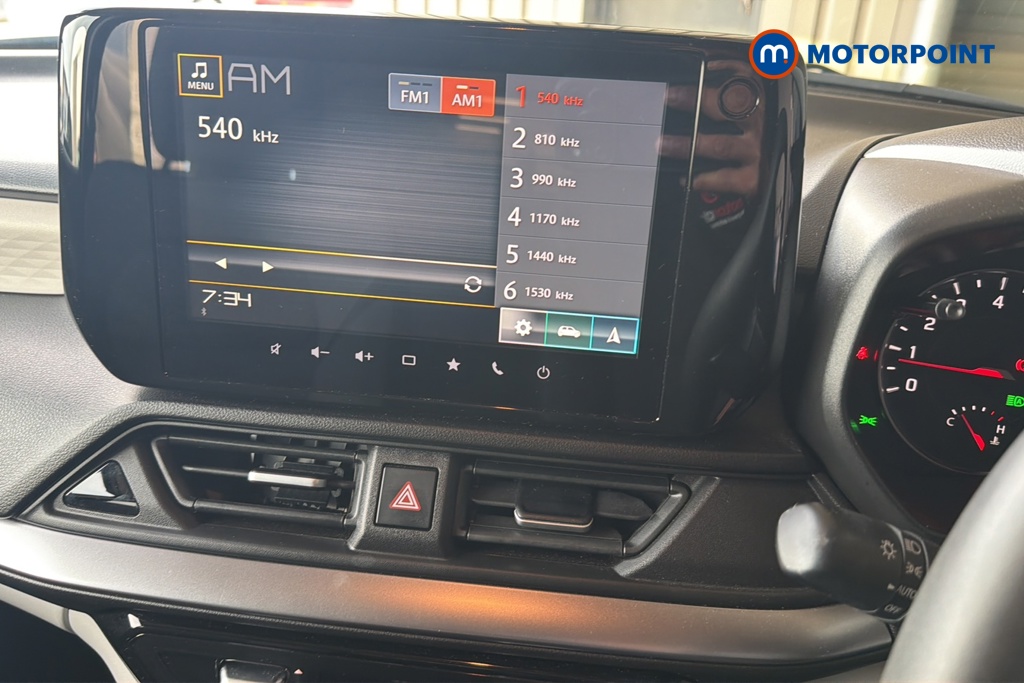 Suzuki Swift Ultra Manual Petrol Hatchback - Stock Number (1648321) - 8th supplementary image