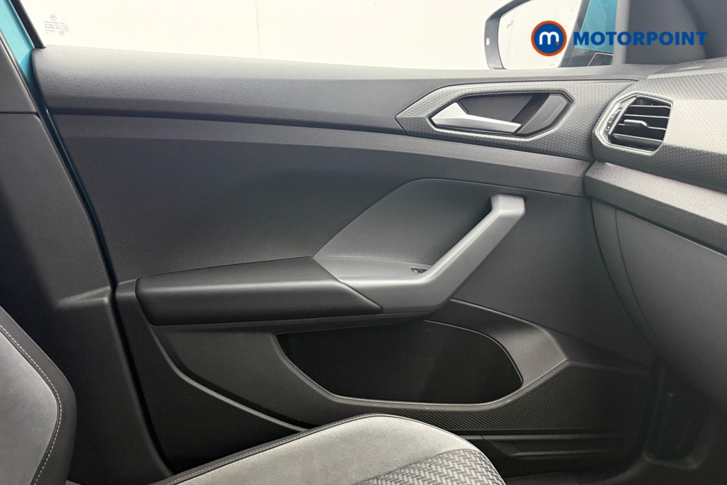 Volkswagen T-Cross R-Line Manual Petrol SUV - Stock Number (1648334) - 13th supplementary image