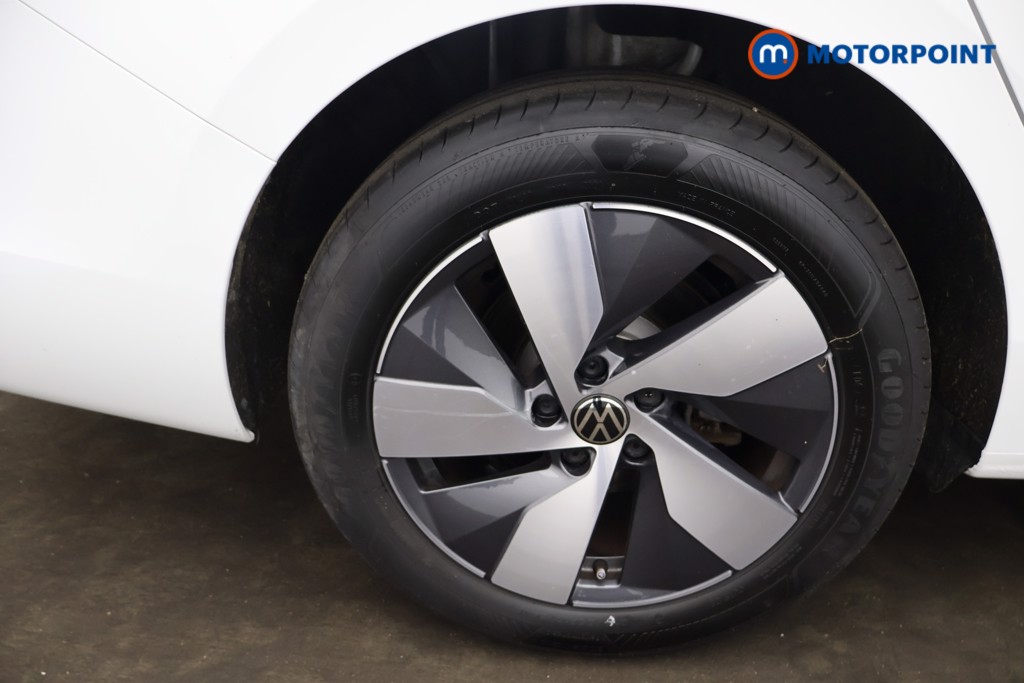 Volkswagen Passat Life Automatic Petrol Plug-In Hybrid Estate - Stock Number (1648537) - 12th supplementary image
