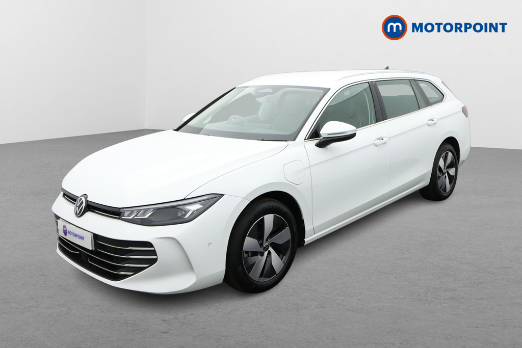 Volkswagen Passat Life Automatic Petrol Plug-In Hybrid Estate - Stock Number (1648537) - Passenger side front corner