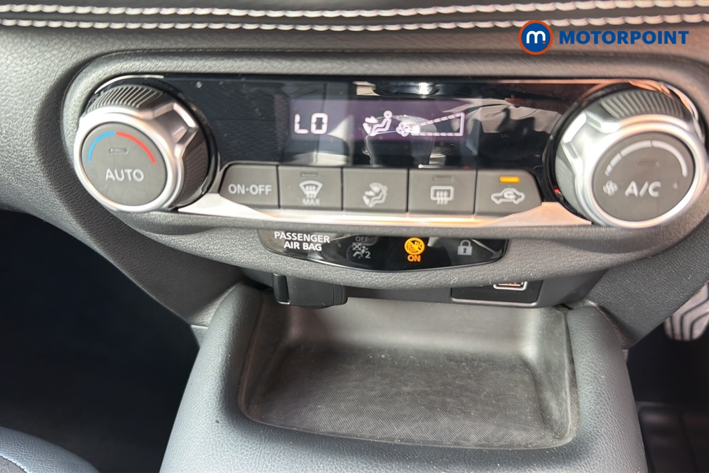 Nissan Juke N-Connecta Manual Petrol SUV - Stock Number (1648807) - 12th supplementary image