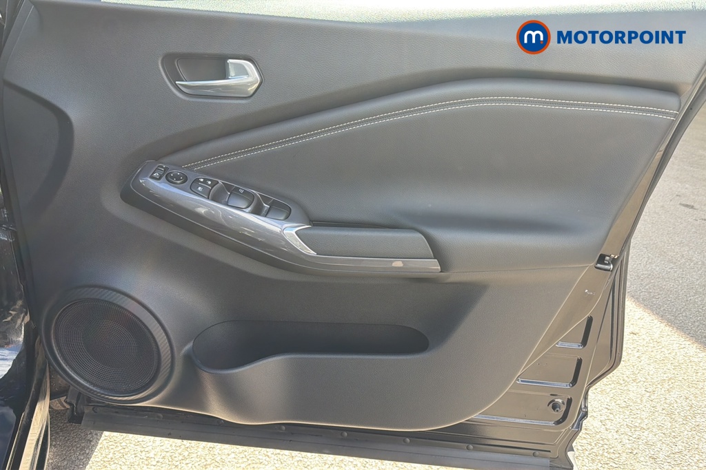 Nissan Juke N-Connecta Manual Petrol SUV - Stock Number (1648807) - 18th supplementary image