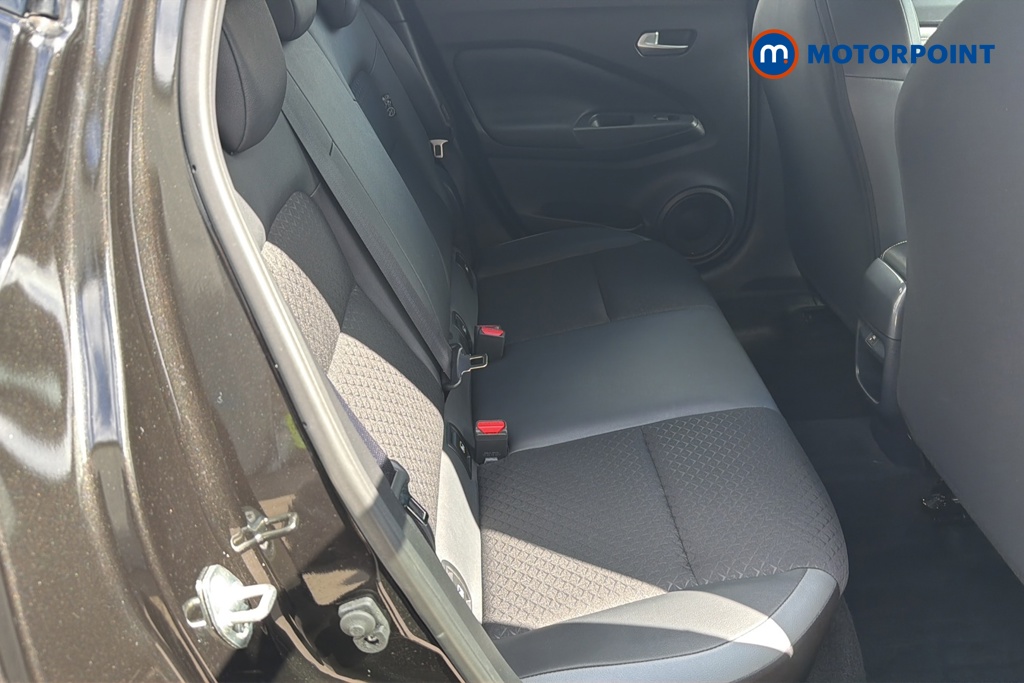 Nissan Juke N-Connecta Manual Petrol SUV - Stock Number (1648807) - 25th supplementary image