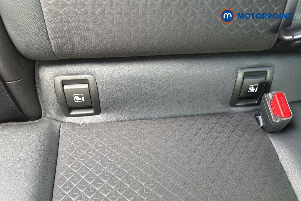 Nissan Juke N-Connecta Manual Petrol SUV - Stock Number (1648807) - 27th supplementary image