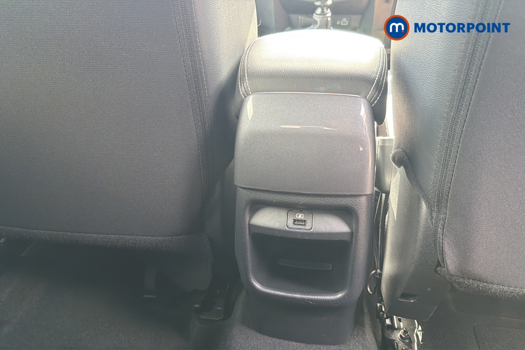 Nissan Juke N-Connecta Manual Petrol SUV - Stock Number (1648807) - 28th supplementary image