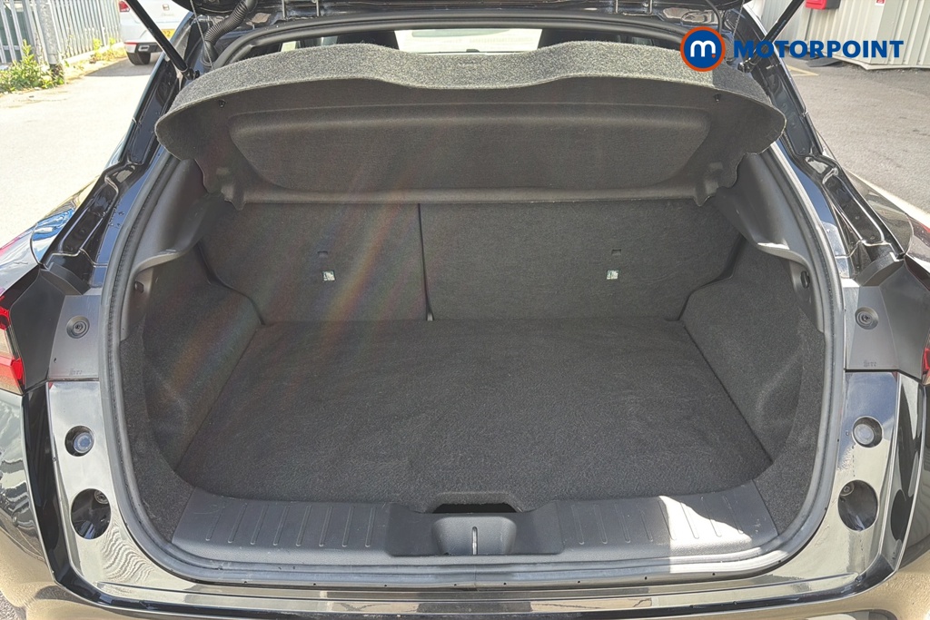 Nissan Juke N-Connecta Manual Petrol SUV - Stock Number (1648807) - 30th supplementary image