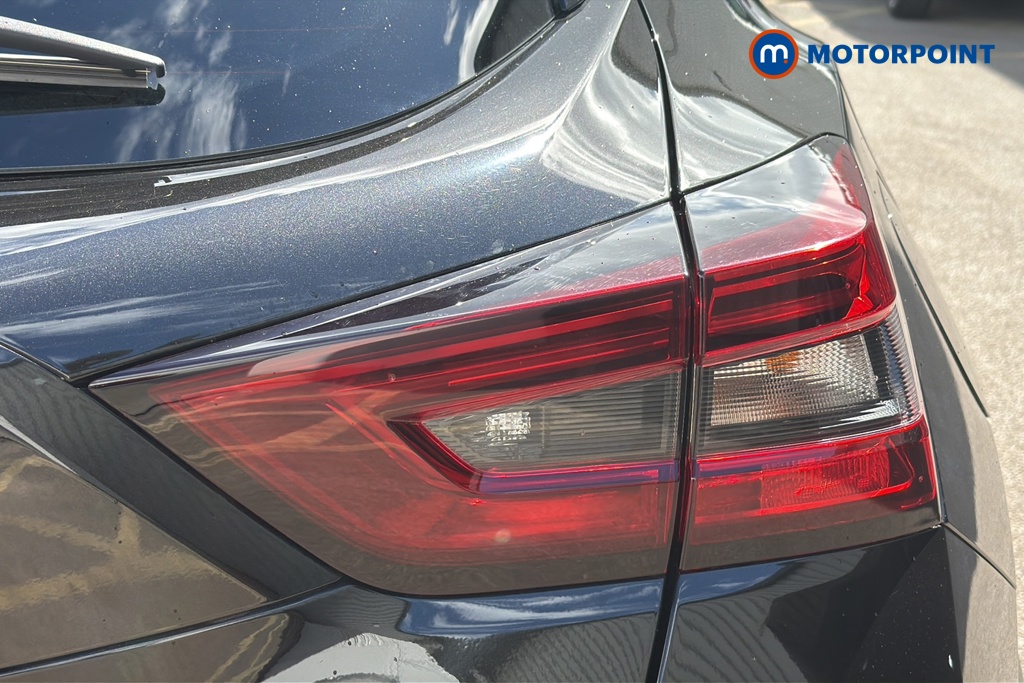 Nissan Juke N-Connecta Manual Petrol SUV - Stock Number (1648807) - 36th supplementary image