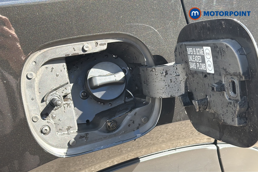 Nissan Juke N-Connecta Manual Petrol SUV - Stock Number (1648807) - 41st supplementary image