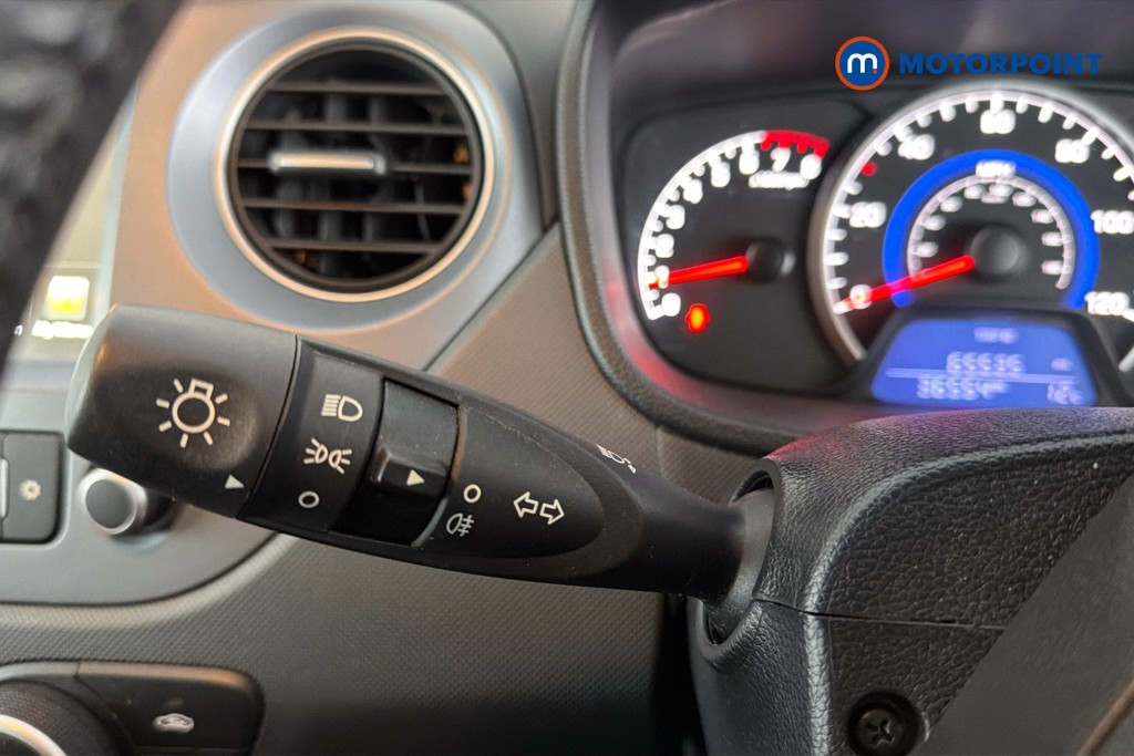Hyundai I10 Play Manual Petrol Hatchback - Stock Number (1649330) - 6th supplementary image