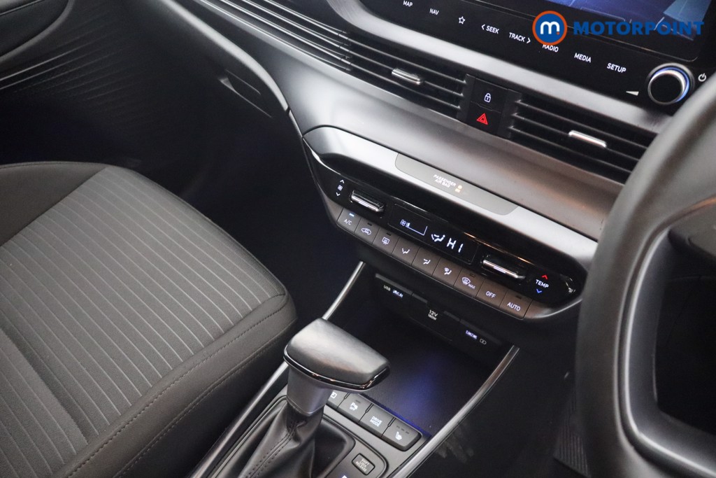 Hyundai I20 Premium Automatic Petrol Hatchback - Stock Number (1649459) - 7th supplementary image