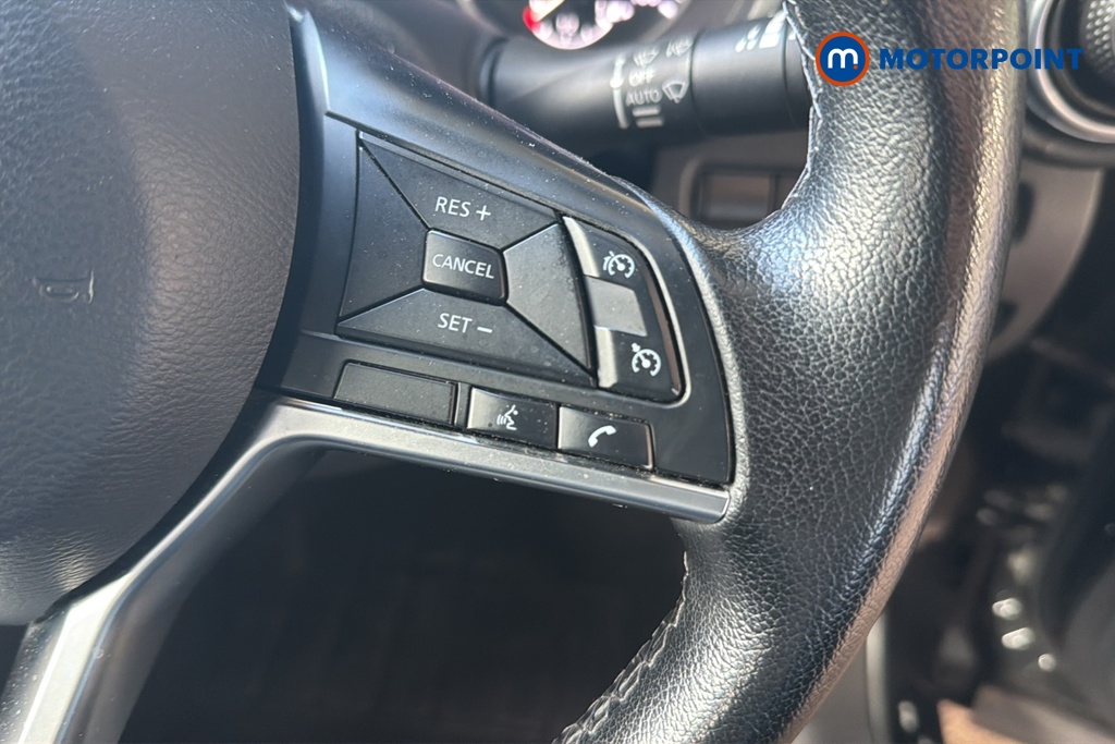 Nissan Juke N-Connecta Manual Petrol SUV - Stock Number (1649533) - 3rd supplementary image
