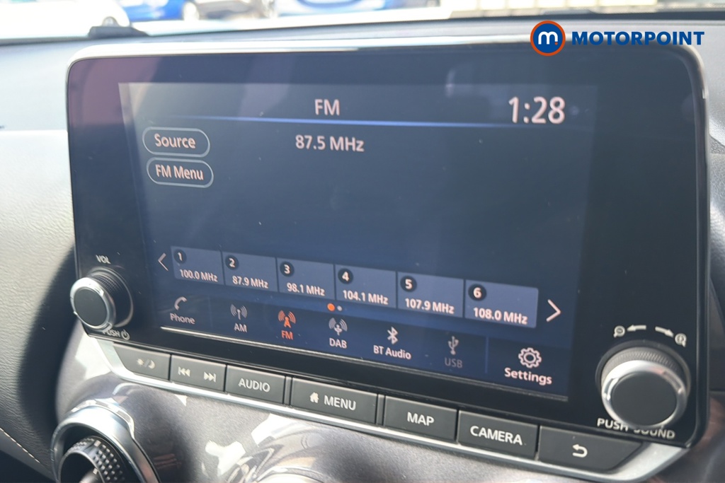 Nissan Juke N-Connecta Manual Petrol SUV - Stock Number (1649533) - 8th supplementary image