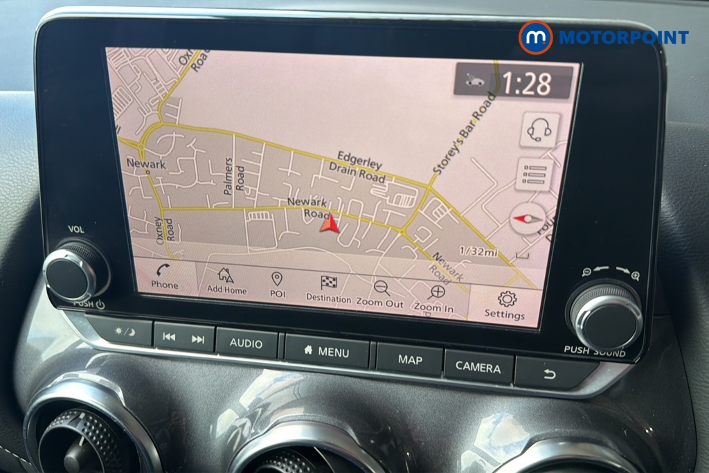 Nissan Juke N-Connecta Manual Petrol SUV - Stock Number (1649533) - 9th supplementary image
