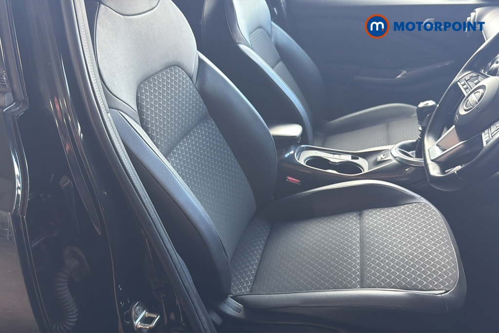 Nissan Juke N-Connecta Manual Petrol SUV - Stock Number (1649533) - 22nd supplementary image