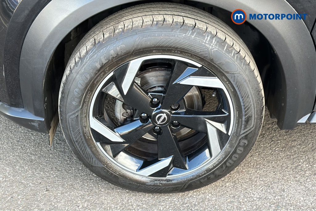 Nissan Juke N-Connecta Manual Petrol SUV - Stock Number (1649533) - 44th supplementary image
