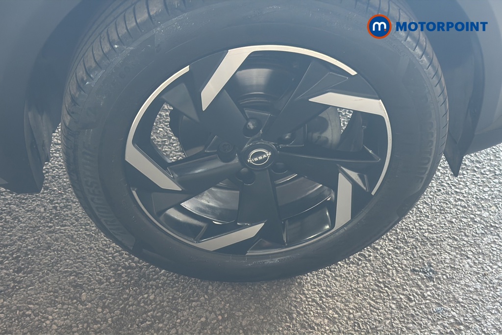 Nissan Juke N-Connecta Manual Petrol SUV - Stock Number (1649533) - 47th supplementary image