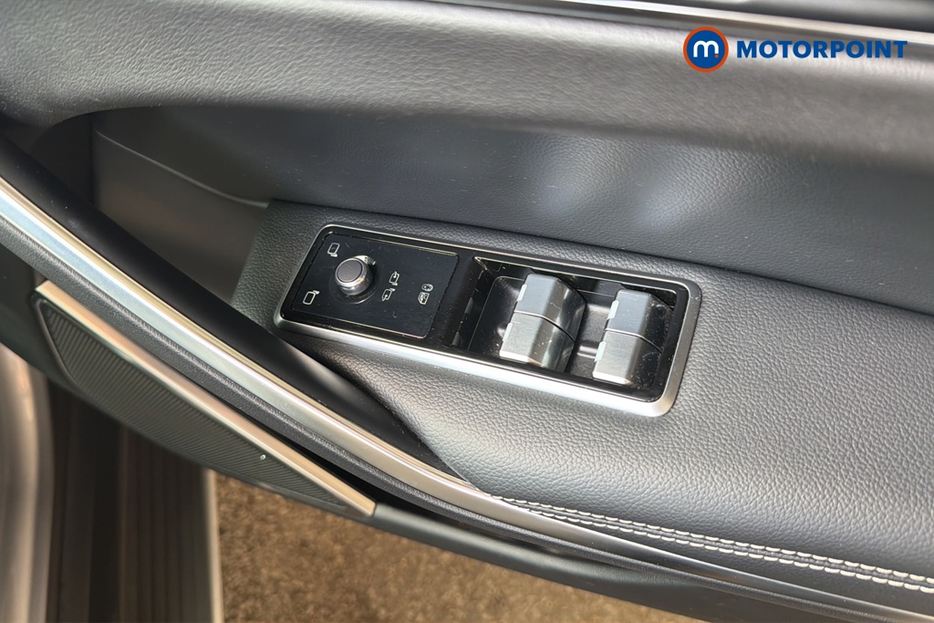 Jaguar F-Pace R-Dynamic Black Automatic Petrol SUV - Stock Number (1649684) - 19th supplementary image