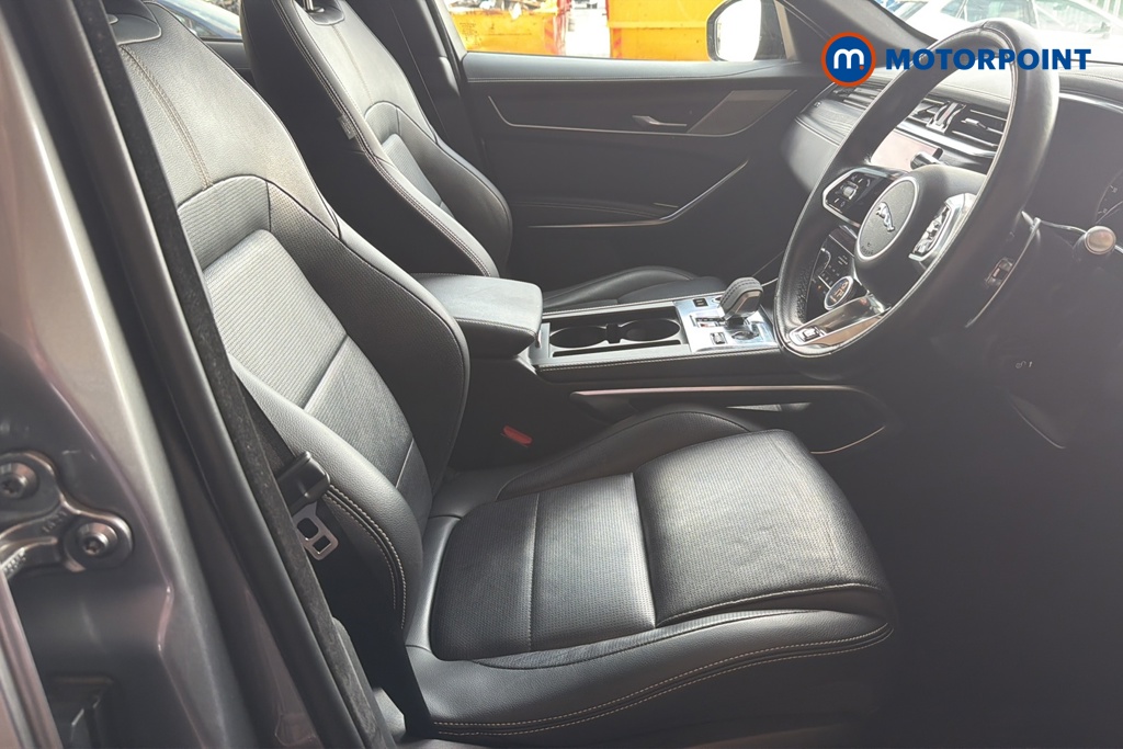 Jaguar F-Pace R-Dynamic Black Automatic Petrol SUV - Stock Number (1649684) - 22nd supplementary image