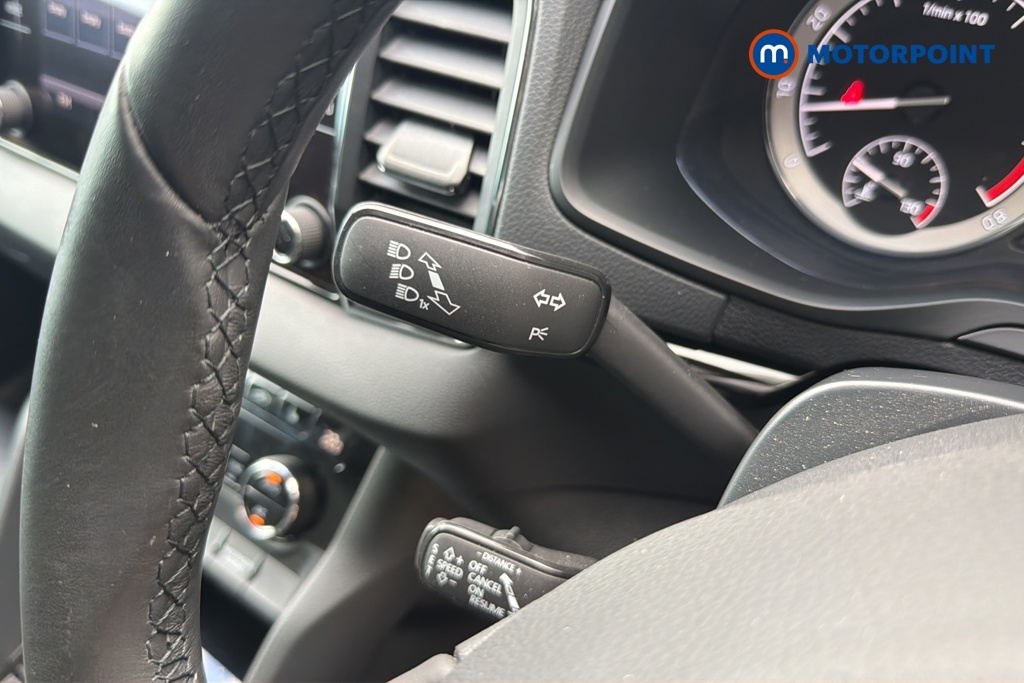 Skoda Karoq Se L Manual Petrol SUV - Stock Number (1650089) - 5th supplementary image