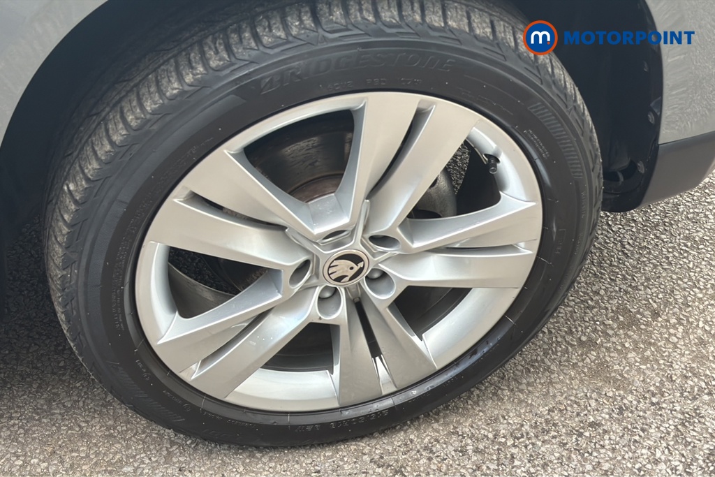 Skoda Karoq Se L Manual Petrol SUV - Stock Number (1650089) - 47th supplementary image
