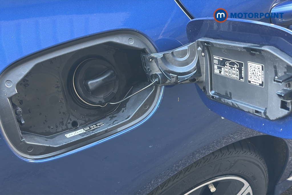 Mercedes-Benz C Class Sport Automatic Petrol Saloon - Stock Number (1650147) - 41st supplementary image
