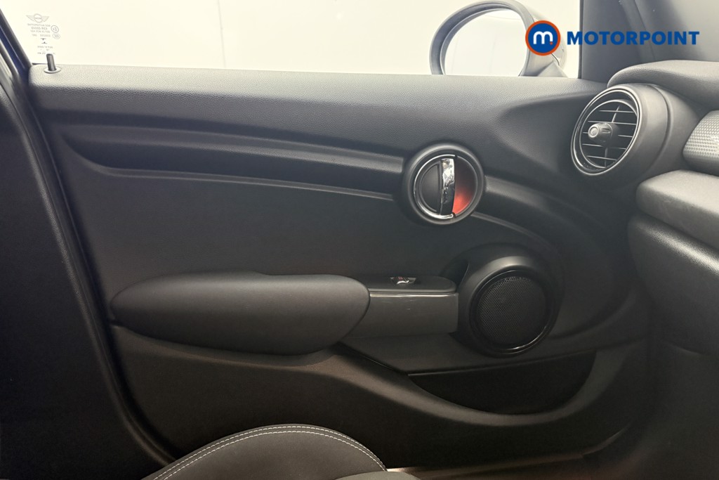 Mini Hatchback Cooper Sport Manual Petrol Hatchback - Stock Number (1650216) - 14th supplementary image