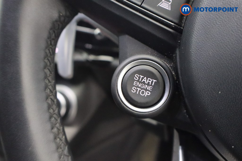 Alfa Romeo Tonale Veloce Automatic Petrol Plug-In Hybrid SUV - Stock Number (1650539) - 9th supplementary image