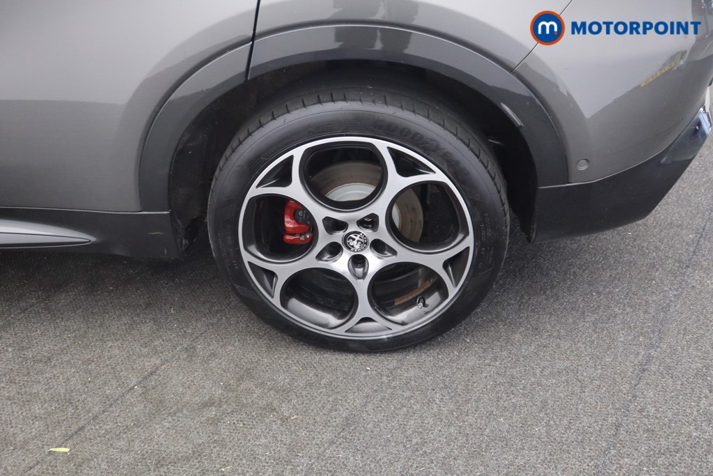 Alfa Romeo Tonale Veloce Automatic Petrol Plug-In Hybrid SUV - Stock Number (1650539) - 24th supplementary image