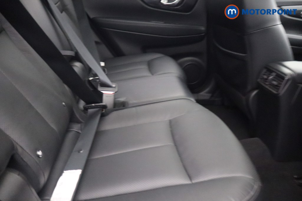 Nissan X-Trail Tekna Manual Diesel SUV - Stock Number (1650541) - 9th supplementary image