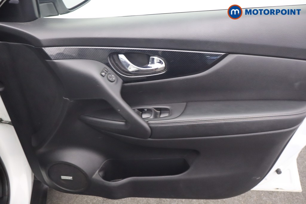 Nissan X-Trail Tekna Manual Diesel SUV - Stock Number (1650541) - 11th supplementary image