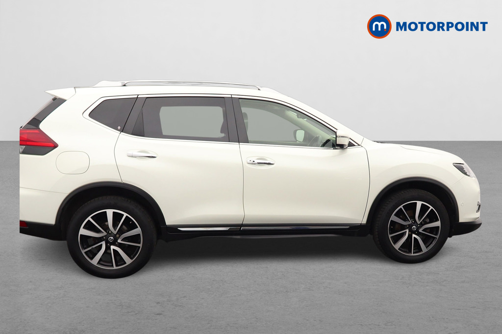 Nissan X-Trail Tekna Manual Diesel SUV - Stock Number (1650541) - Drivers side