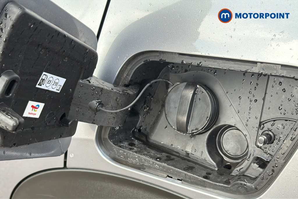 Peugeot 2008 GT Automatic Petrol SUV - Stock Number (1650552) - 41st supplementary image