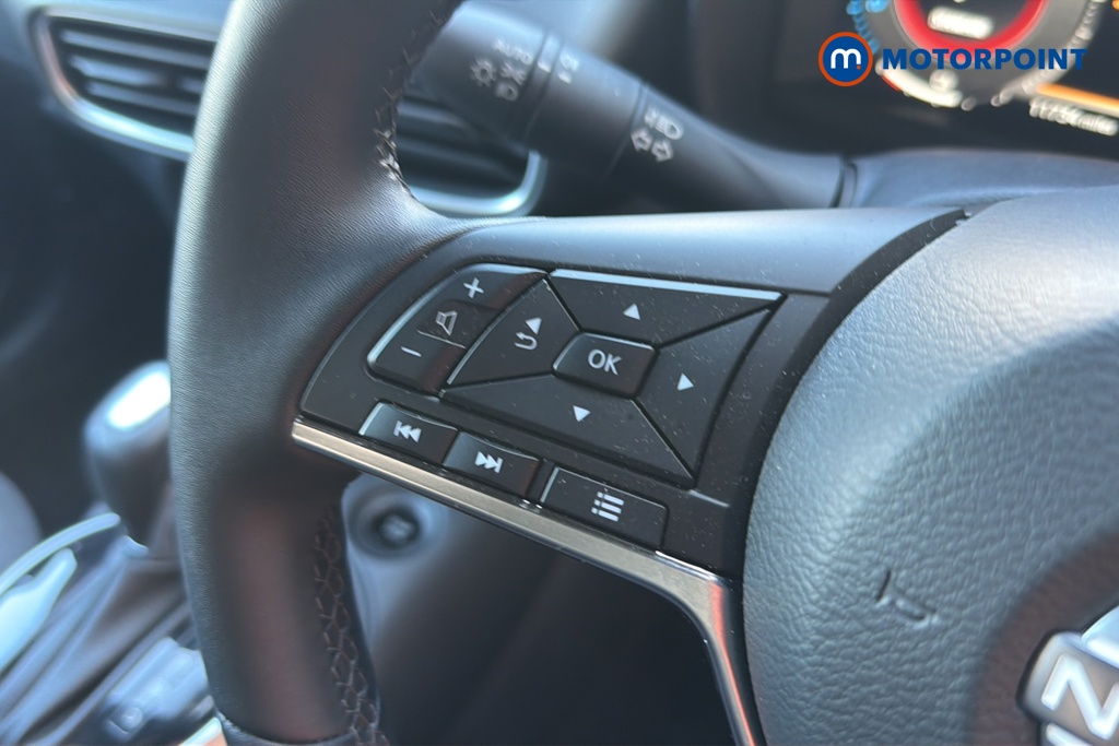 Nissan Juke N-Connecta Automatic Petrol-Electric Hybrid SUV - Stock Number (1650811) - 4th supplementary image
