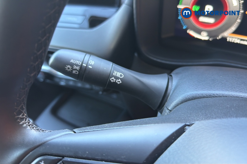 Nissan Juke N-Connecta Automatic Petrol-Electric Hybrid SUV - Stock Number (1650811) - 5th supplementary image