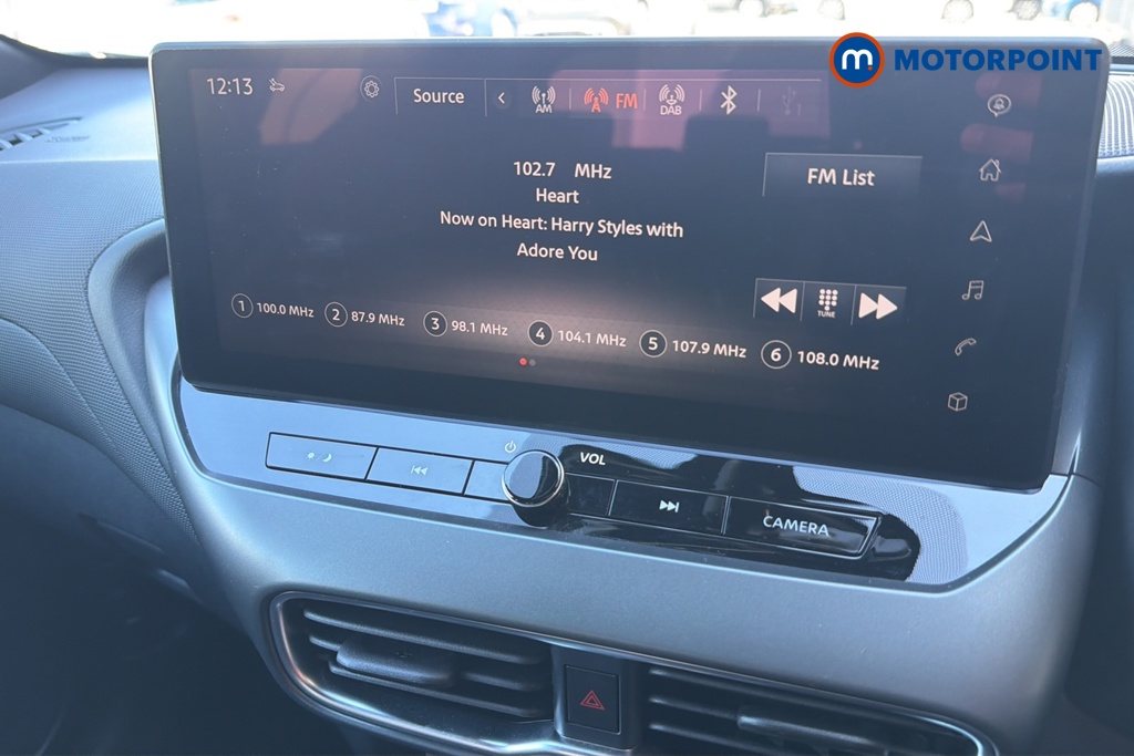 Nissan Juke N-Connecta Automatic Petrol-Electric Hybrid SUV - Stock Number (1650811) - 8th supplementary image