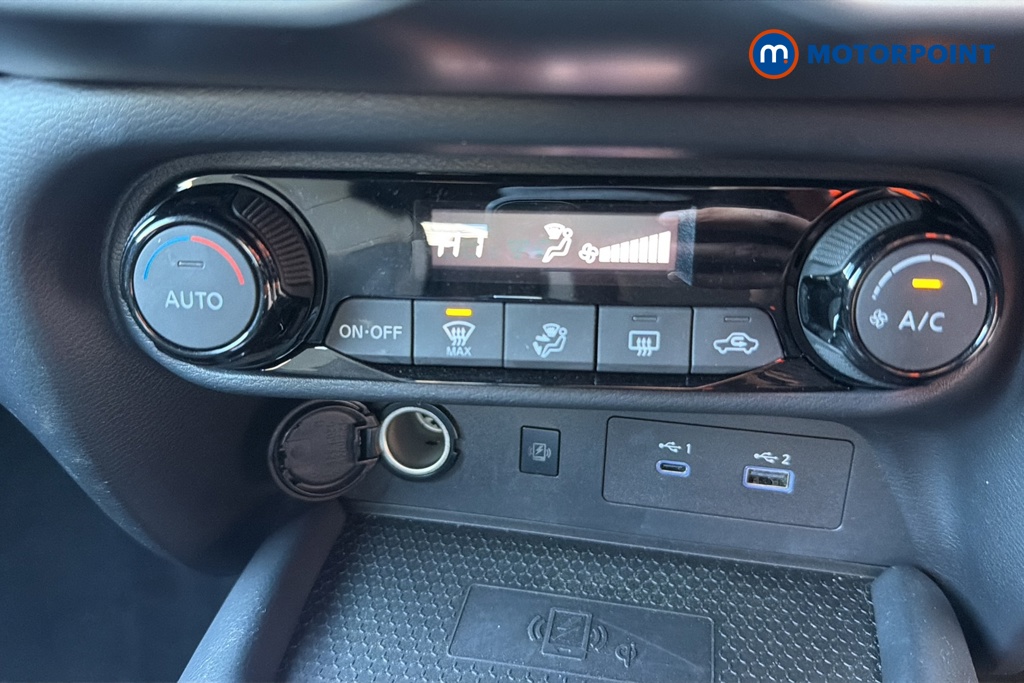 Nissan Juke N-Connecta Automatic Petrol-Electric Hybrid SUV - Stock Number (1650811) - 12th supplementary image