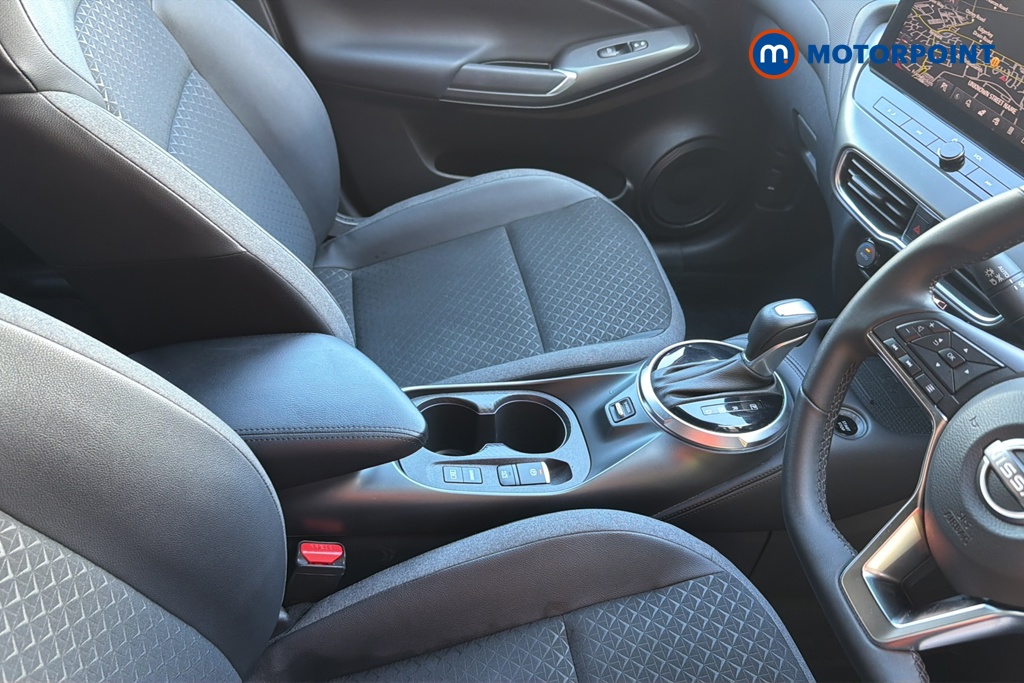 Nissan Juke N-Connecta Automatic Petrol-Electric Hybrid SUV - Stock Number (1650811) - 15th supplementary image