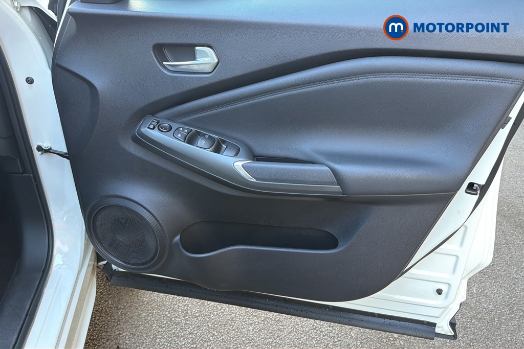 Nissan Juke N-Connecta Automatic Petrol-Electric Hybrid SUV - Stock Number (1650811) - 18th supplementary image