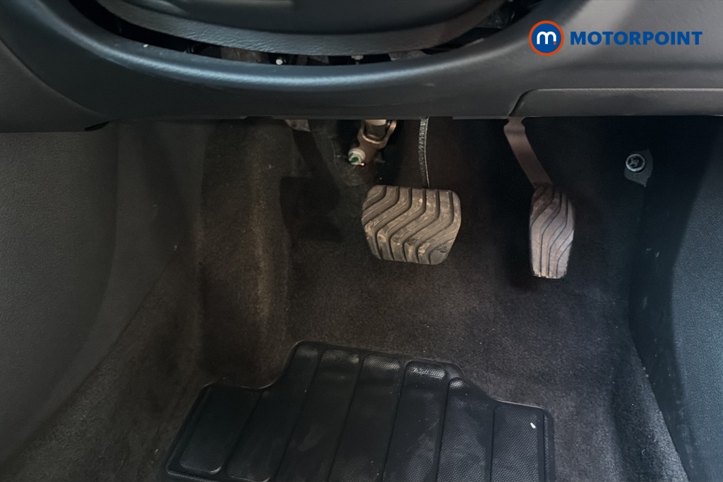 Nissan Juke N-Connecta Automatic Petrol-Electric Hybrid SUV - Stock Number (1650811) - 24th supplementary image