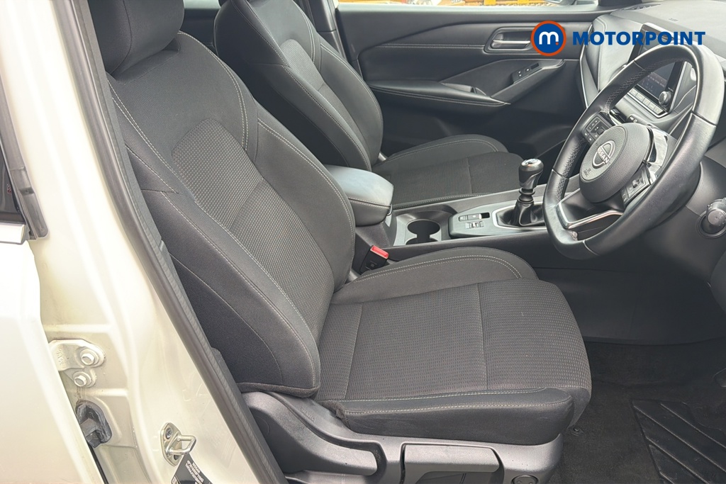 Nissan Qashqai Acenta Premium Manual Petrol SUV - Stock Number (1650854) - 22nd supplementary image