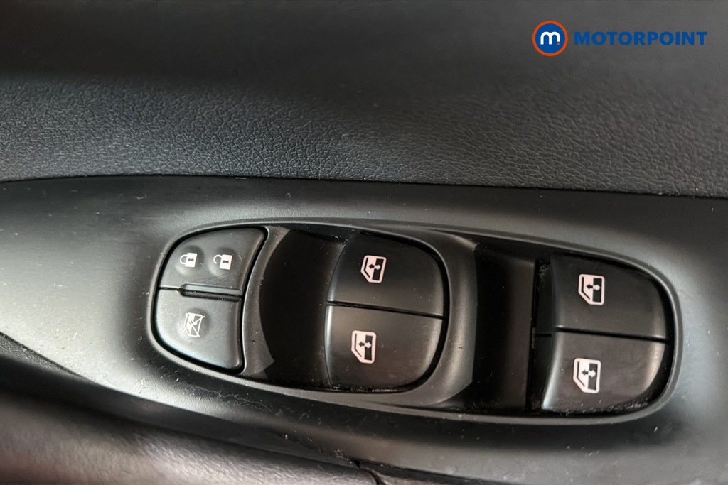 Nissan Qashqai Tekna-Plus Manual Petrol SUV - Stock Number (1650860) - 19th supplementary image
