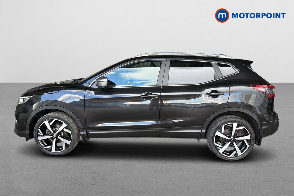 Nissan Qashqai Tekna-Plus Manual Petrol SUV - Stock Number (1650860) - Drivers side
