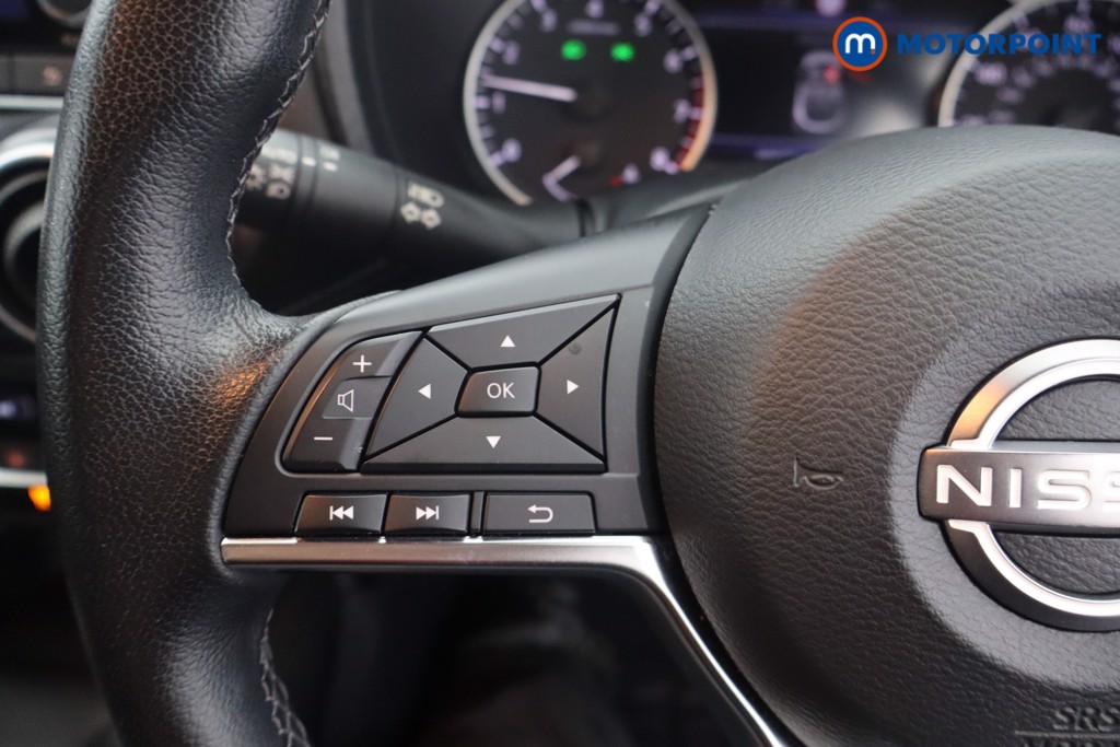 Nissan Juke N-Connecta Manual Petrol SUV - Stock Number (1651276) - 3rd supplementary image