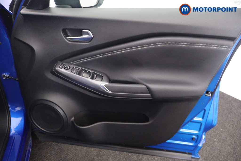 Nissan Juke N-Connecta Manual Petrol SUV - Stock Number (1651276) - 16th supplementary image