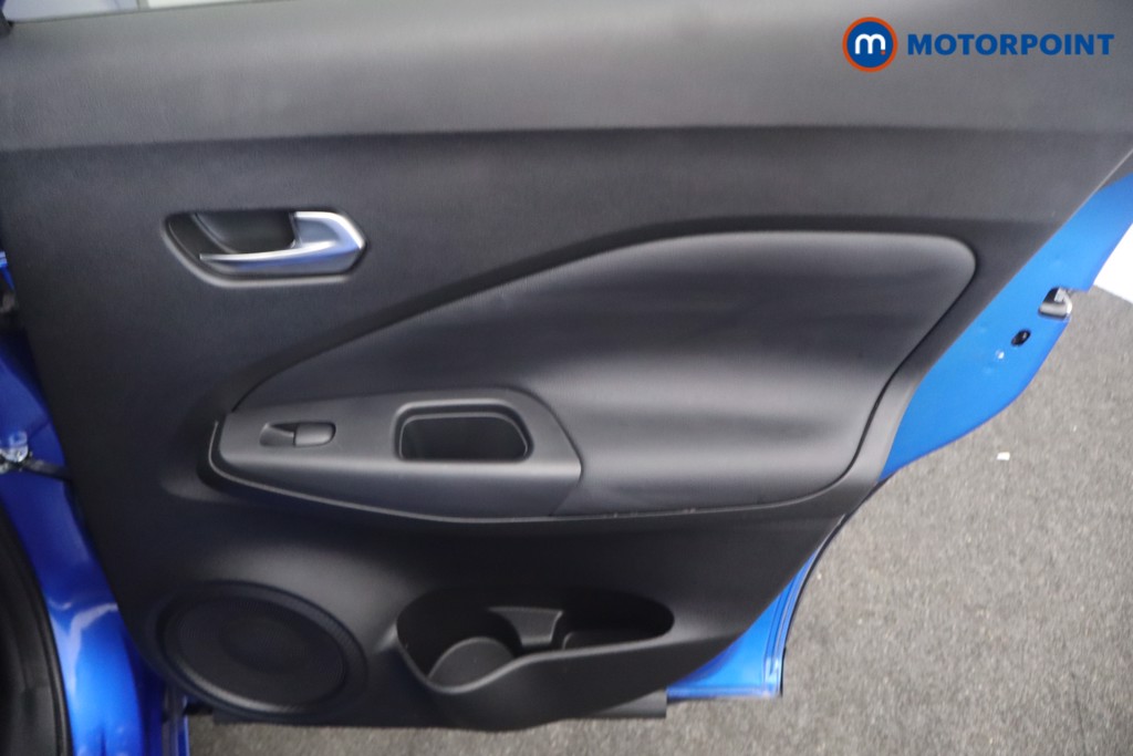 Nissan Juke N-Connecta Manual Petrol SUV - Stock Number (1651276) - 22nd supplementary image