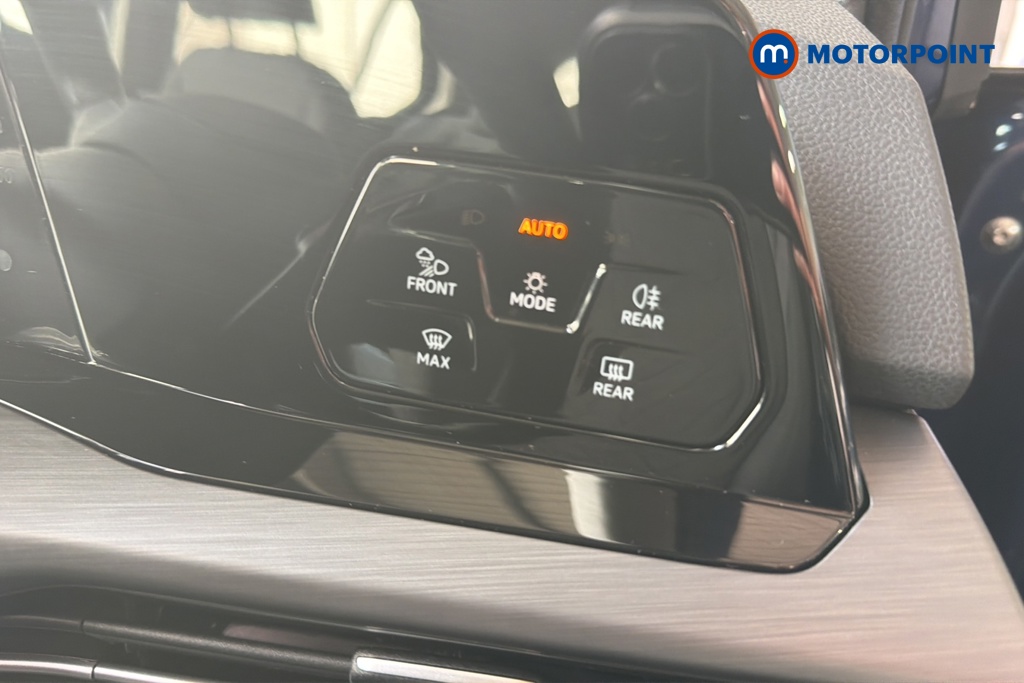 Volkswagen Golf Style Manual Petrol Hatchback - Stock Number (1651843) - 11th supplementary image