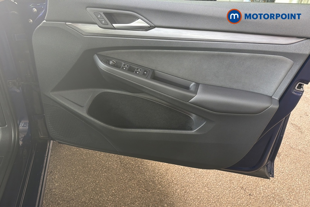 Volkswagen Golf Style Manual Petrol Hatchback - Stock Number (1651843) - 18th supplementary image